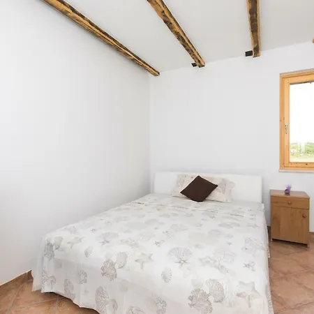 Krk Patak بيت للعطل *